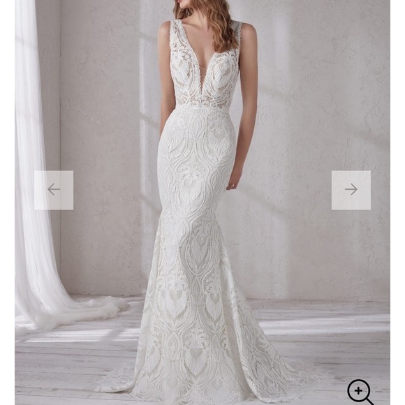 NWT Never Worn or Altered GORGEOUS Pronovias Magnolia Dress